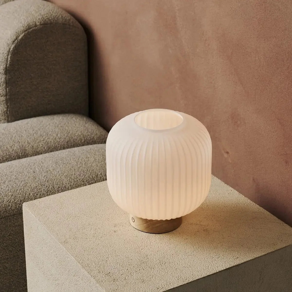 Oplaadbare Tafellamp van Rubberhout en Glas – Dimbaar – Lichtbruin