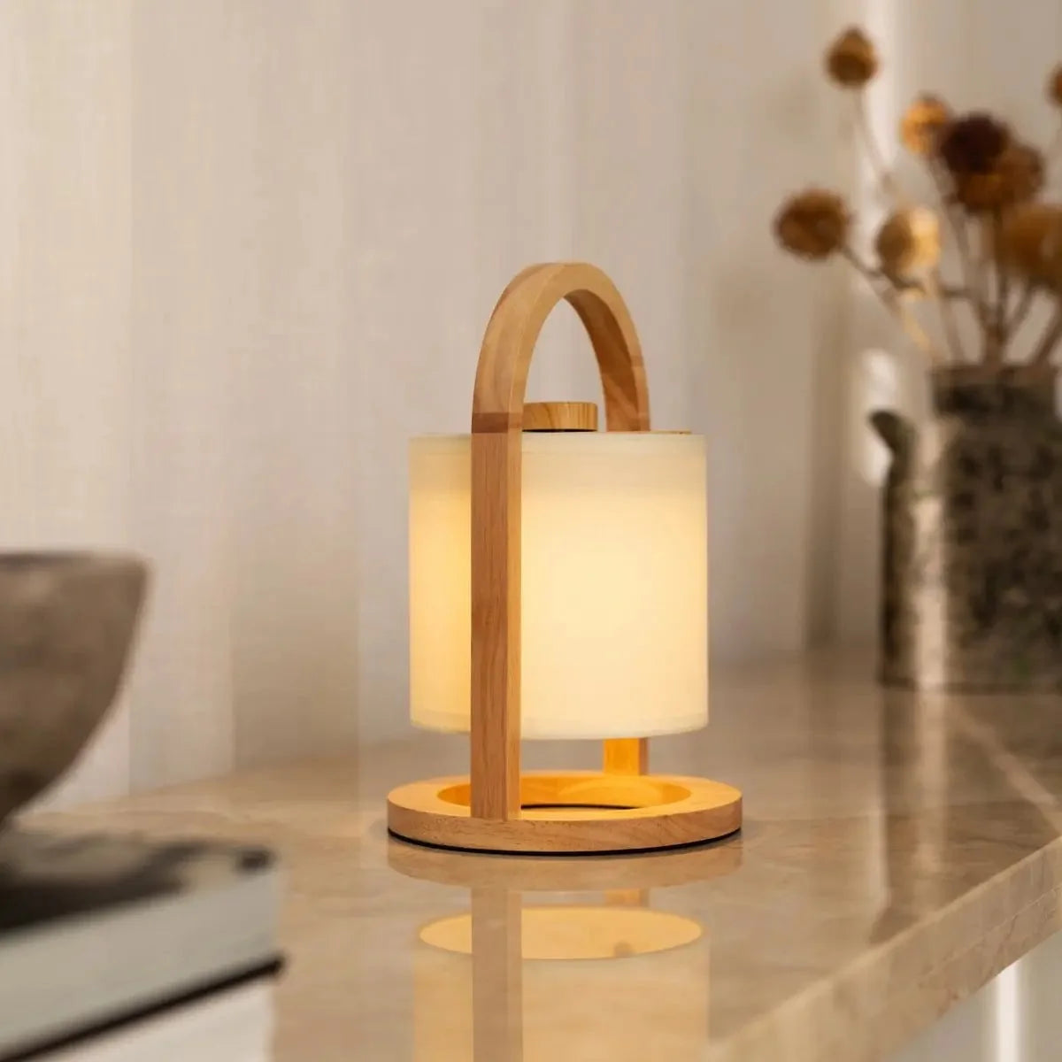 Oplaadbare Houten Tafellamp met Linnenmix Kap – Dimbaar – Lichtbruin